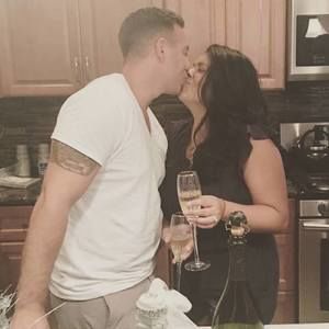 Meet your Posher, Nora